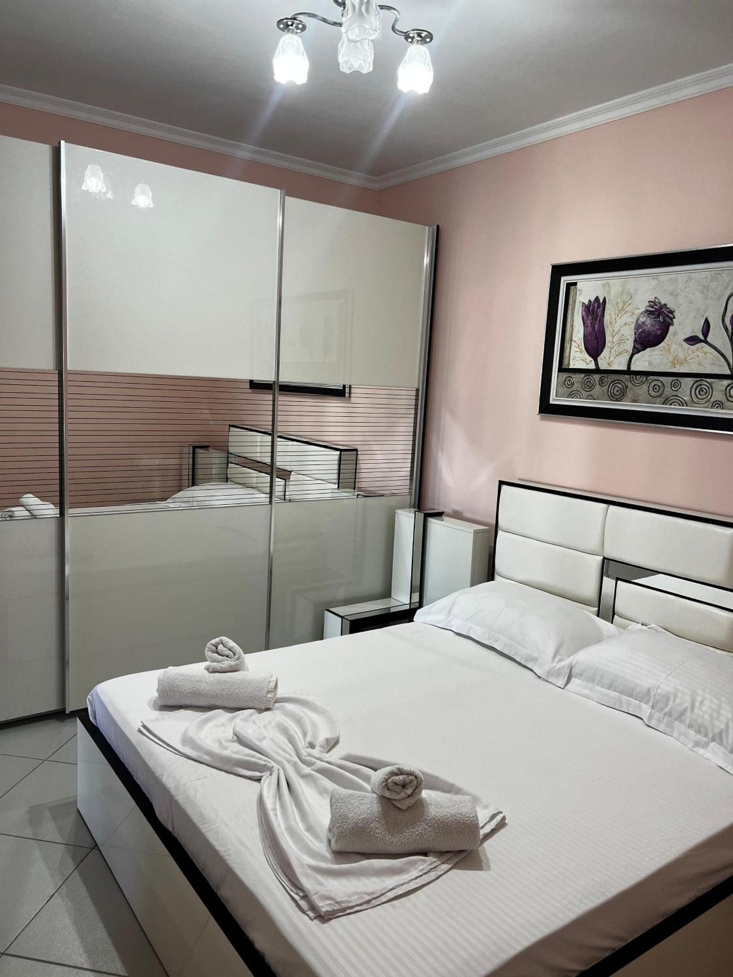 Amy'S Luxury Appartment Shkodër Dış mekan fotoğraf
