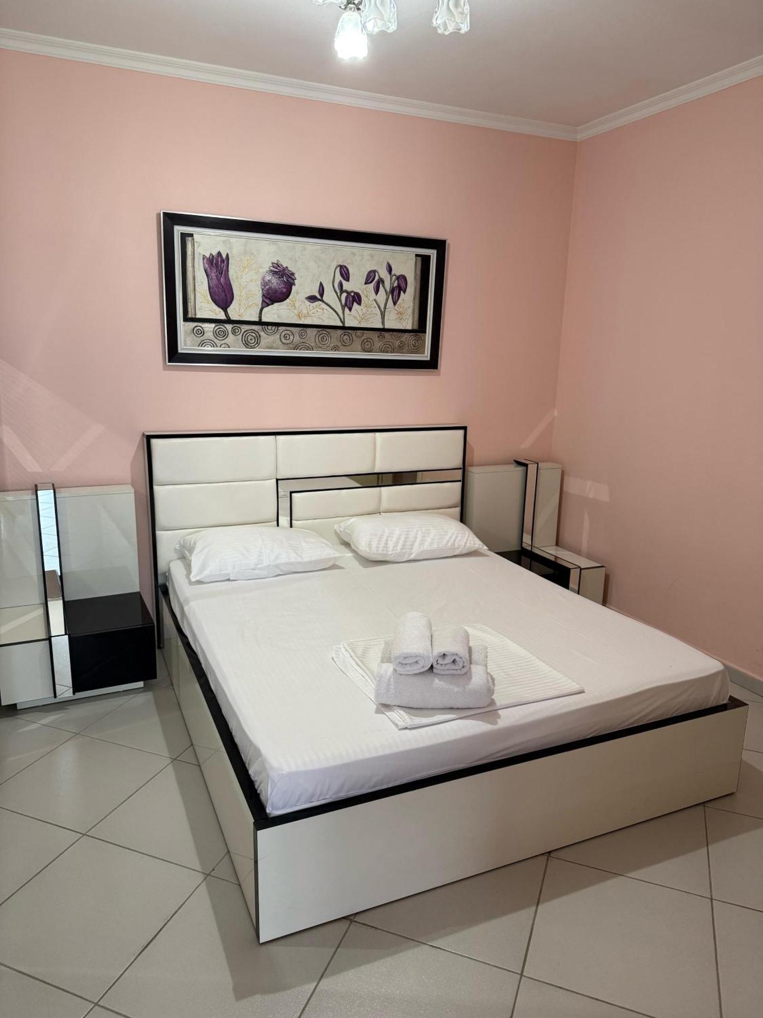 Amy'S Luxury Appartment Shkodër Dış mekan fotoğraf